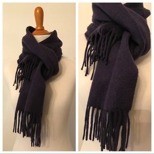Marc Jacobs 100% cashmere scarf